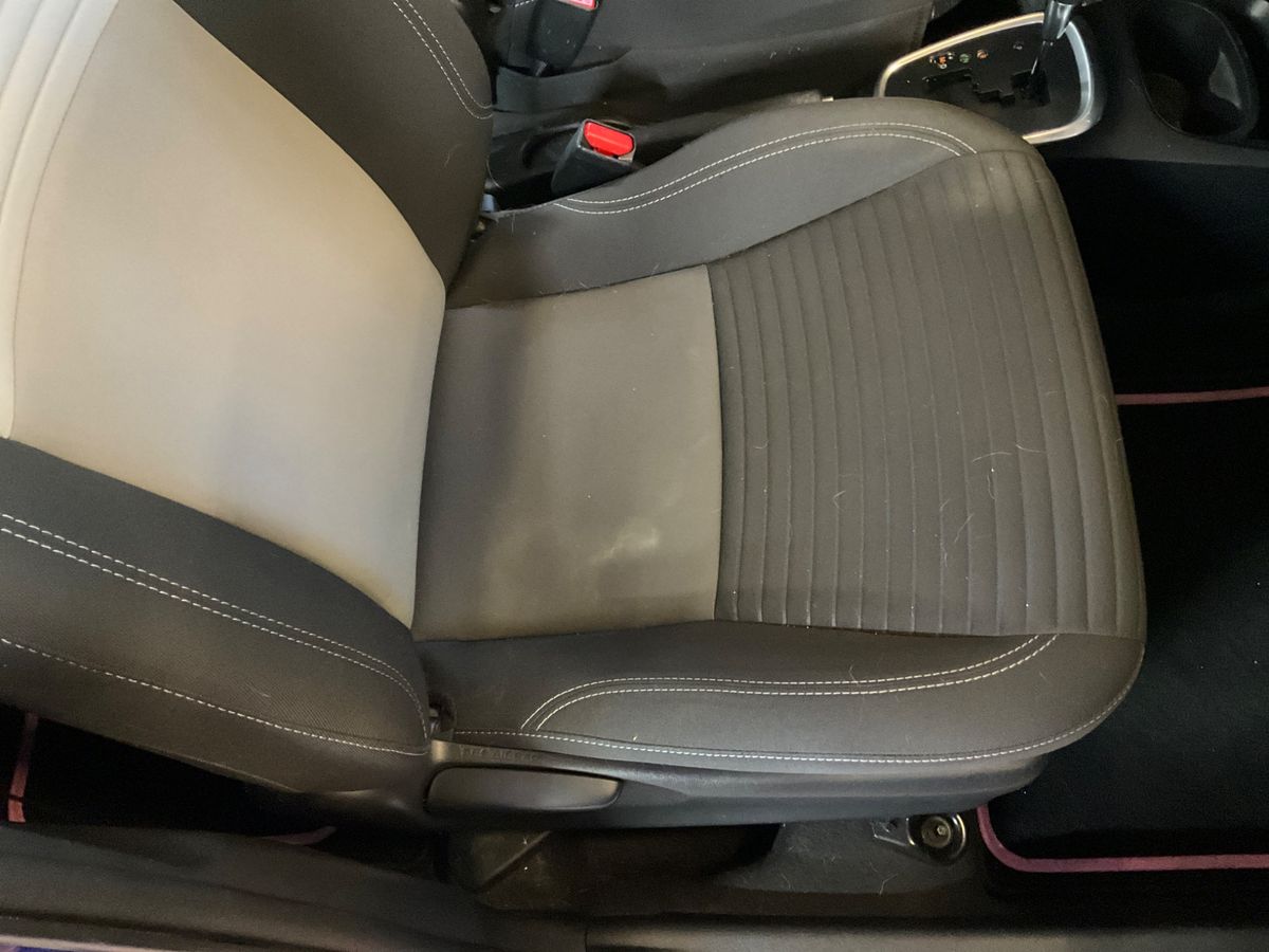 Toyota Yaris 2020 — photo 33