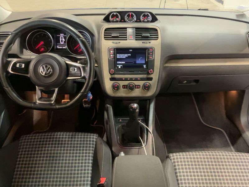 Volkswagen Scirocco 2.0 TSI BlueMotion Tech — zdjęcie 12