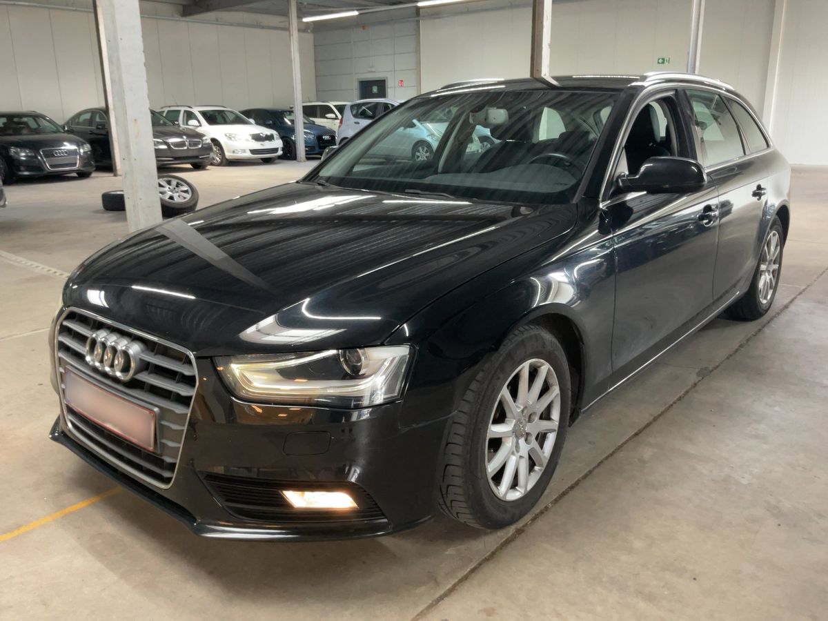 Audi A4 2015 — photo 1
