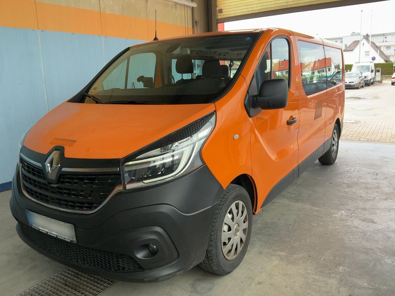 Renault Trafic 2.0 dCi L2H1 3,0t (8/9 Sitze) Life