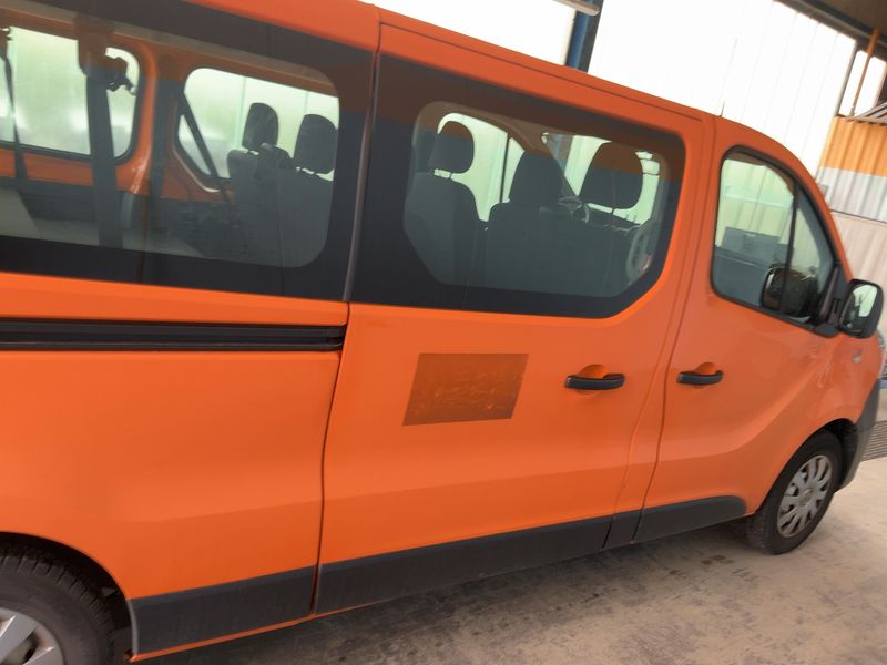 Renault Trafic 2.0 dCi L2H1 3,0t (8/9 Sitze) Life — zdjęcie 7