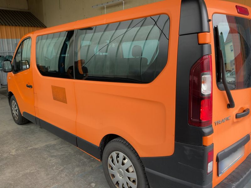 Renault Trafic 2.0 dCi L2H1 3,0t (8/9 Sitze) Life — zdjęcie 3