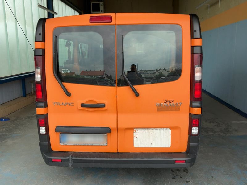 Renault Trafic 2.0 dCi L2H1 3,0t (8/9 Sitze) Life — zdjęcie 5