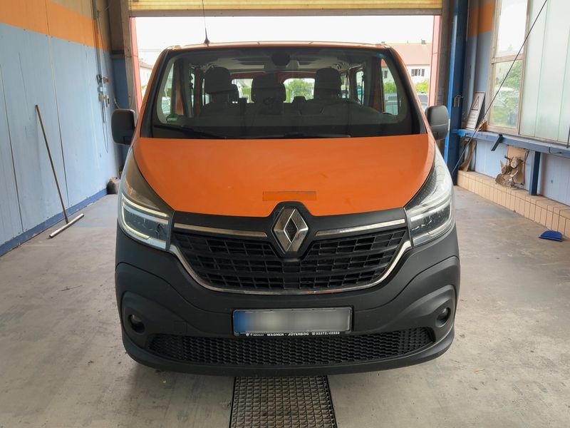 Renault Trafic 2.0 dCi L2H1 3,0t (8/9 Sitze) Life — zdjęcie 9