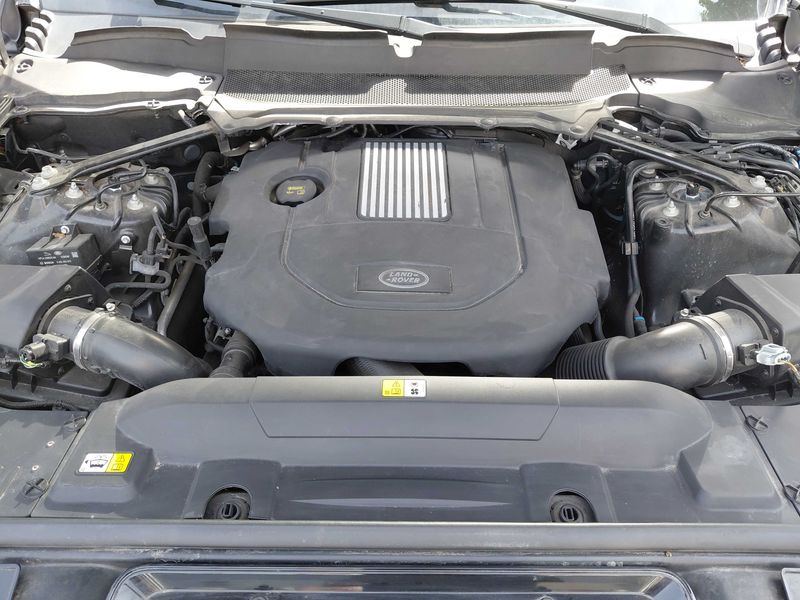 Land Rover Range Rover Sport 3.0 SD V6 HSE Dynamic — zdjęcie 8