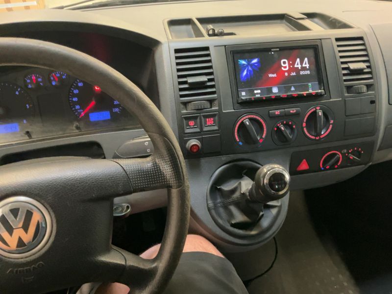 Volkswagen T5 Caravelle 2.5 TDI 4Motion — zdjęcie 12