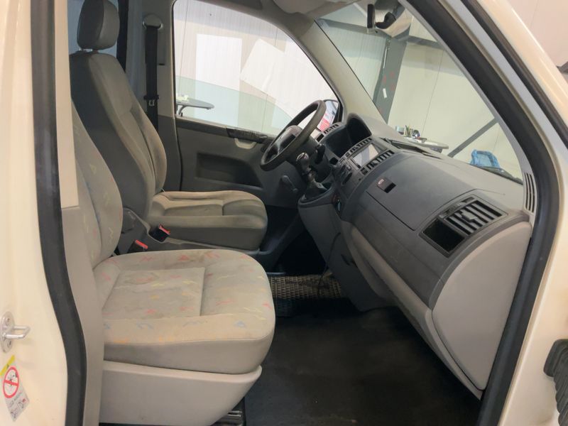 Volkswagen T5 Caravelle 2.5 TDI 4Motion — zdjęcie 11