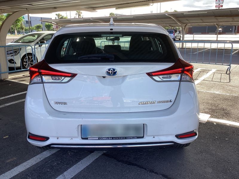 Toyota Auris 1.8 Hybrid Active — zdjęcie 5