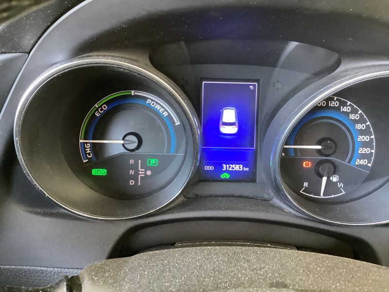 Toyota Auris 1.8 Hybrid Active — zdjęcie 13