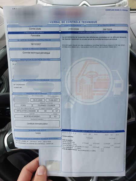 Ford Tourneo 1.0 EcoBoost Titanium — zdjęcie 20