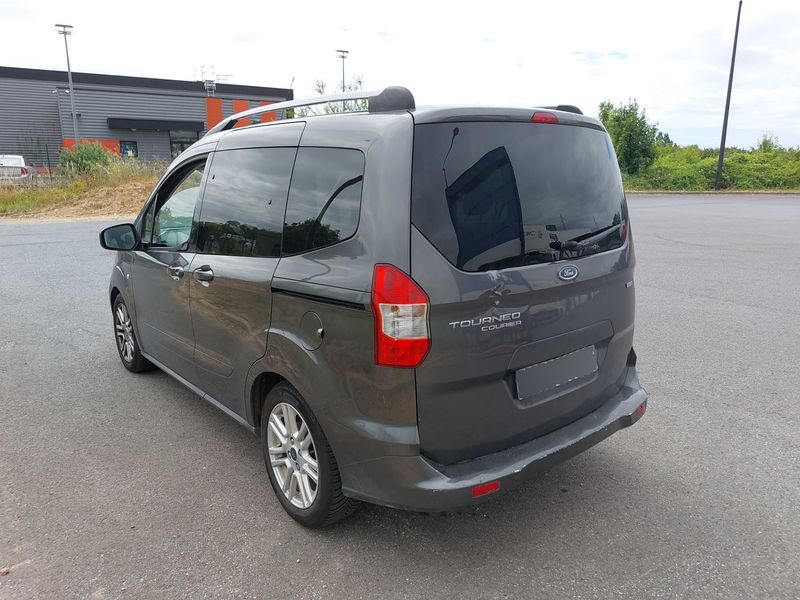 Ford Tourneo 1.0 EcoBoost Titanium — zdjęcie 3