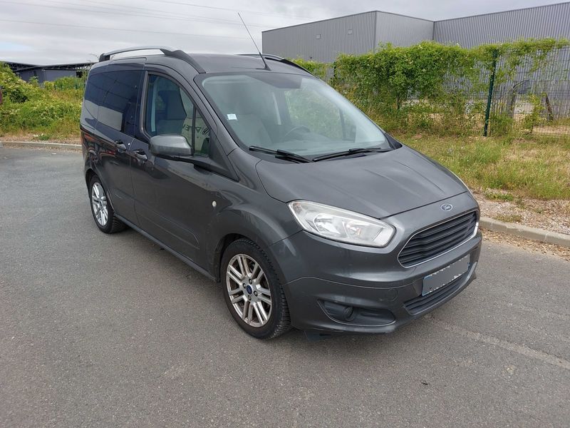 Ford Tourneo 1.0 EcoBoost Titanium — zdjęcie 6