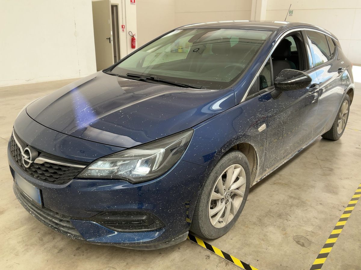 Opel Astra 2021