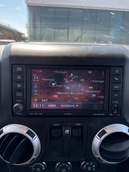 Jeep Wrangler Unlimited 2.8 CRD Sahara — zdjęcie 13
