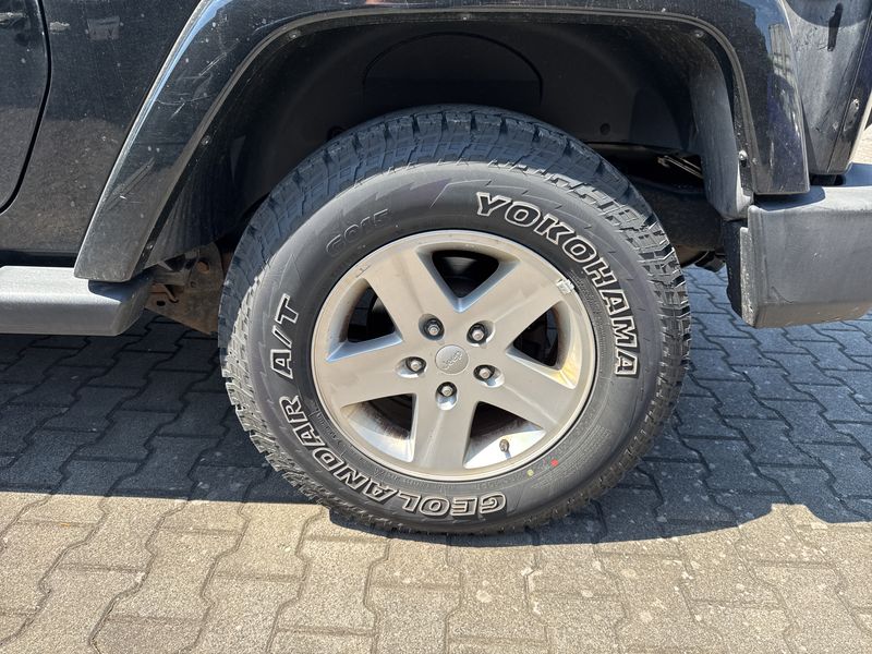 Jeep Wrangler Unlimited 2.8 CRD Sahara — zdjęcie 21