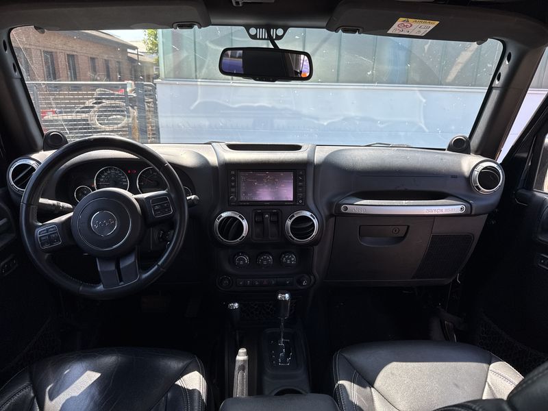 Jeep Wrangler Unlimited 2.8 CRD Sahara — zdjęcie 11