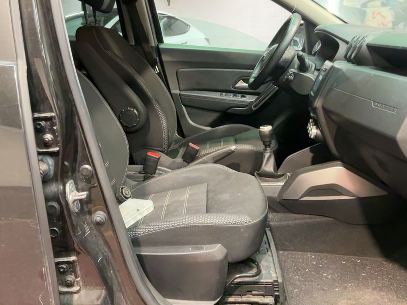Dacia Duster 1.5 Blue dCi Prestige — zdjęcie 11