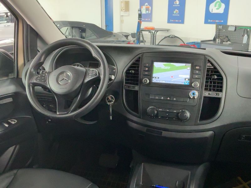 Mercedes-Benz Vito Tourer 116 CDI lang Pro — zdjęcie 12