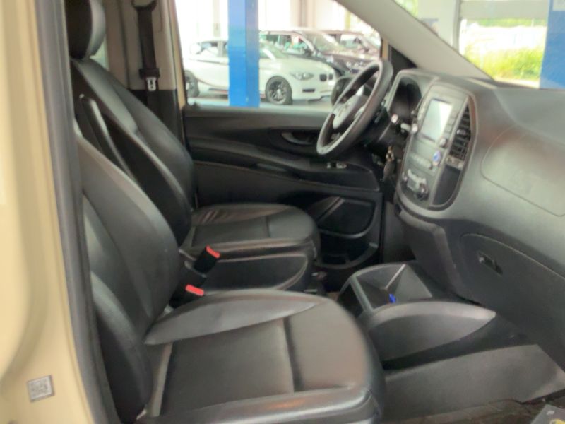 Mercedes-Benz Vito Tourer 116 CDI lang Pro — zdjęcie 11