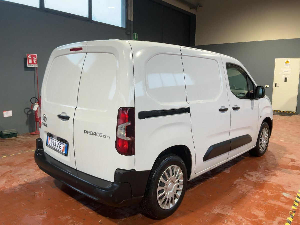 Toyota ProAce 2024 — photo 9