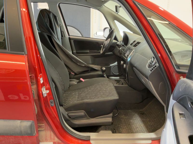 Suzuki SX4 1.6 Style 4x4 — zdjęcie 11