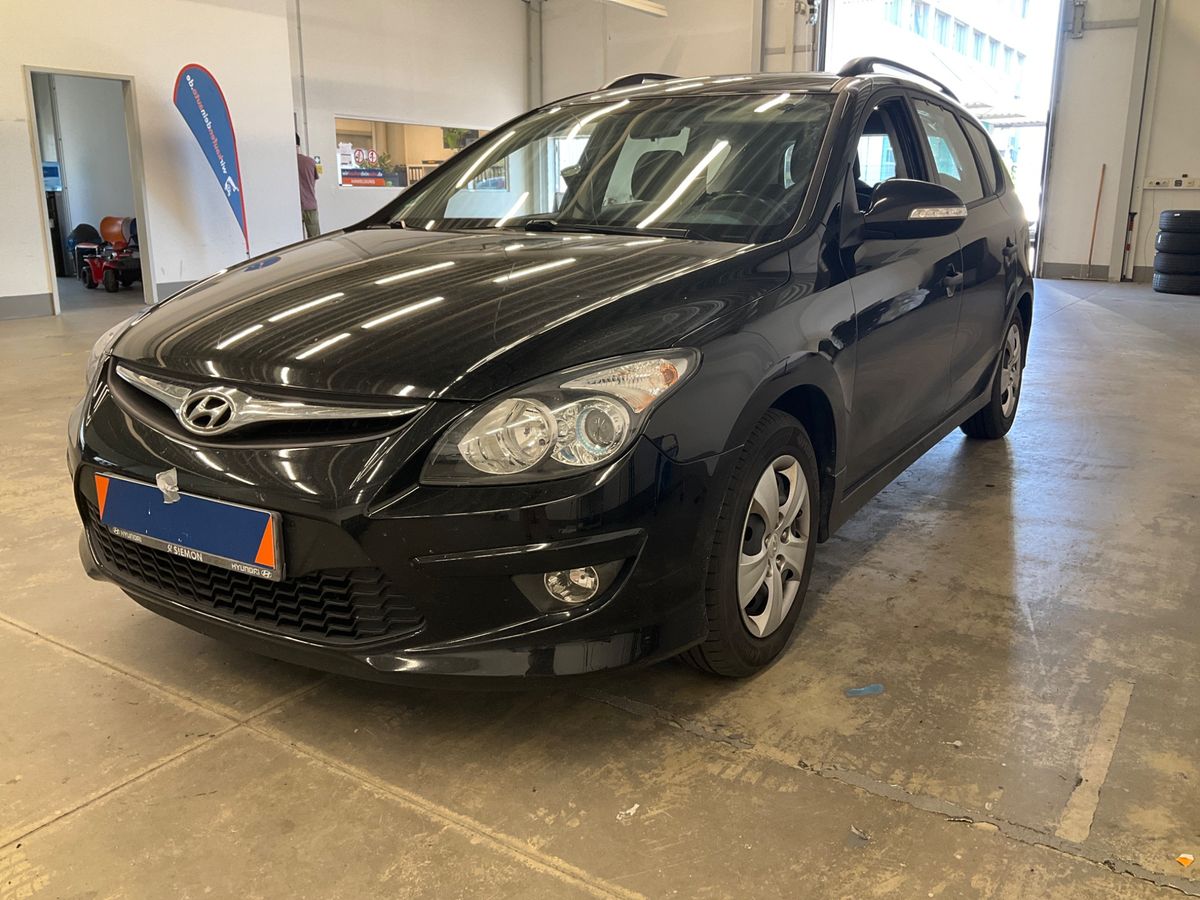 Hyundai i30 2012 — photo 1