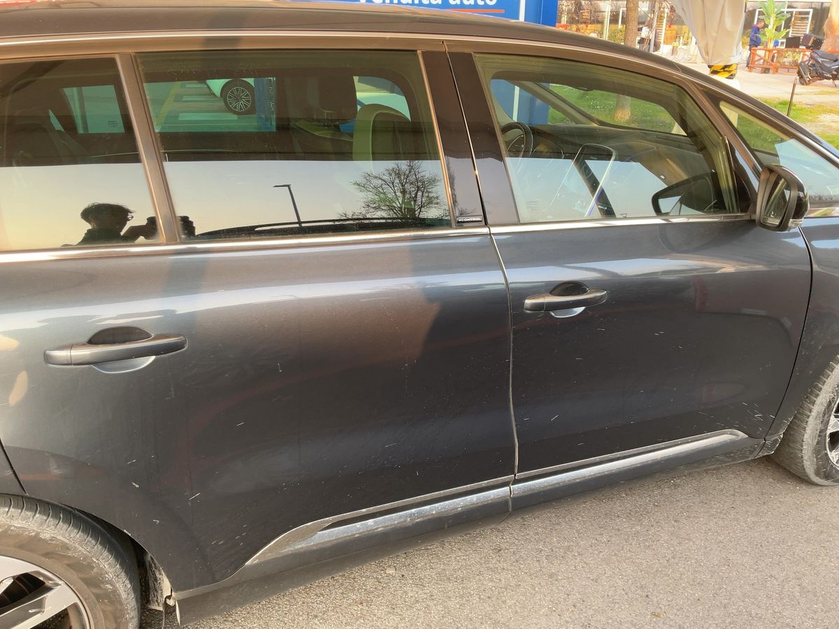 Renault Espace 2017 — photo 11