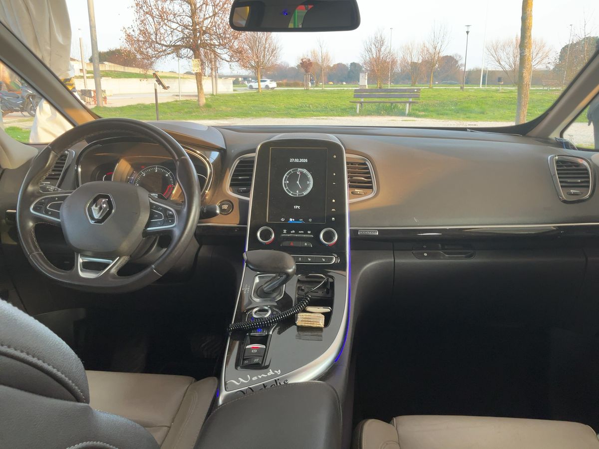 Renault Espace 2017 — photo 18