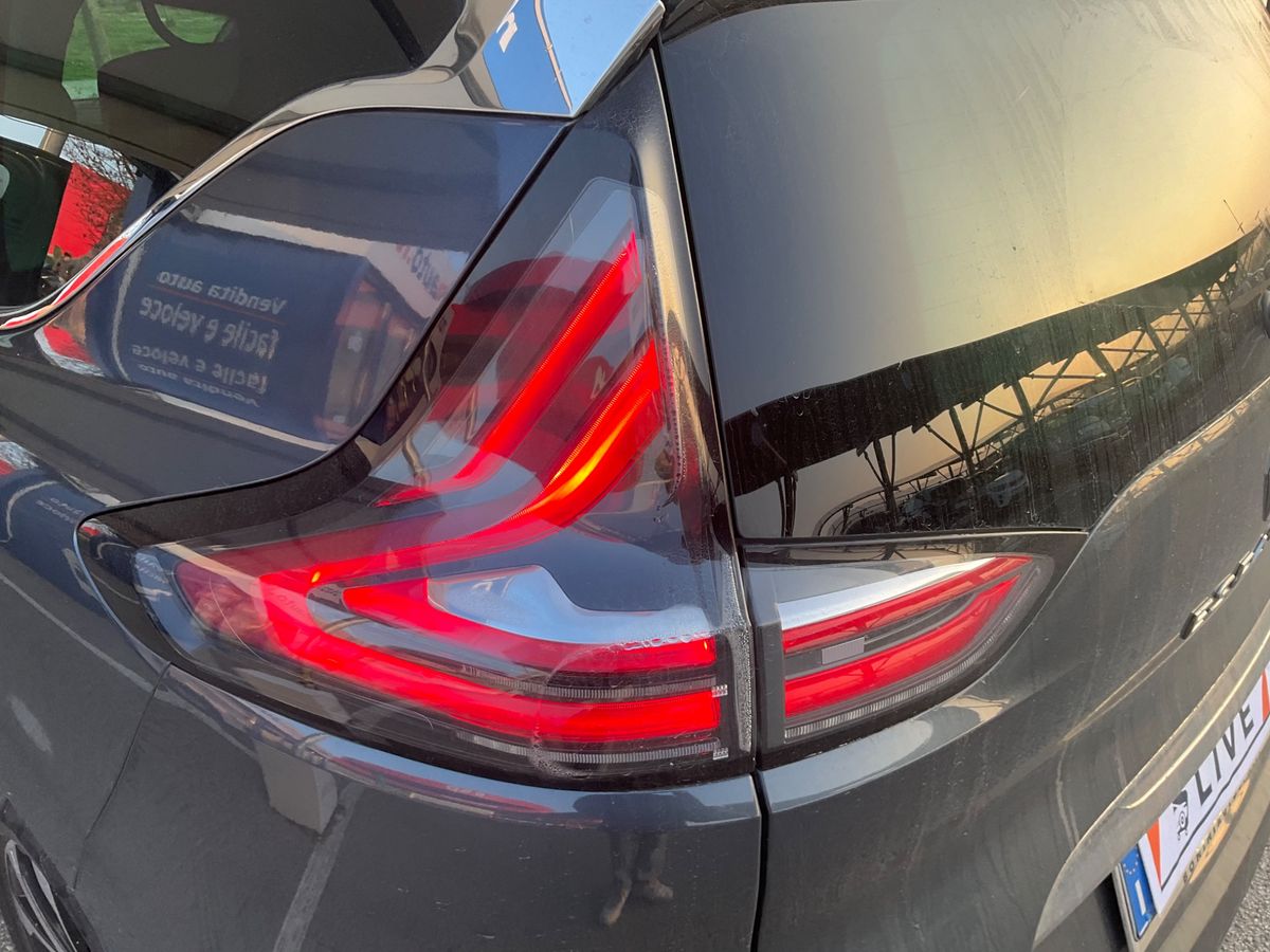 Renault Espace 2017 — photo 32