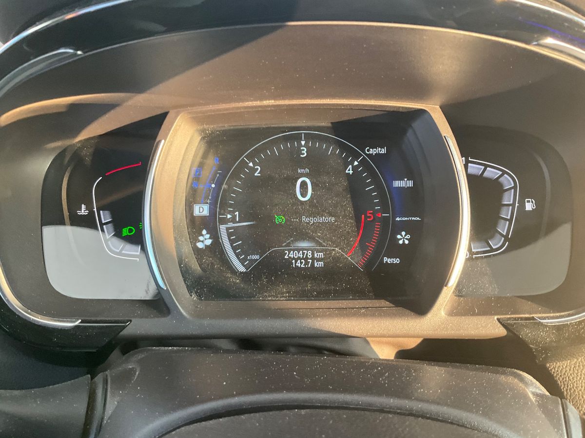 Renault Espace 2017 — photo 19
