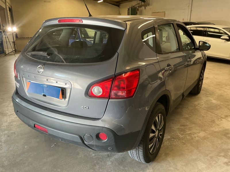 Nissan Qashqai 2.0 dCi Acenta 4x4 2007 – снимка 2
