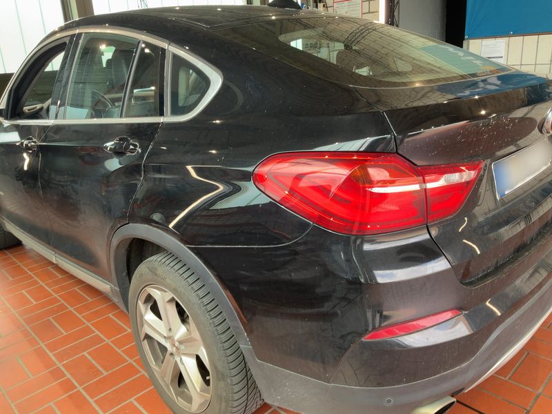 BMW X4 xDrive 20d — zdjęcie 3