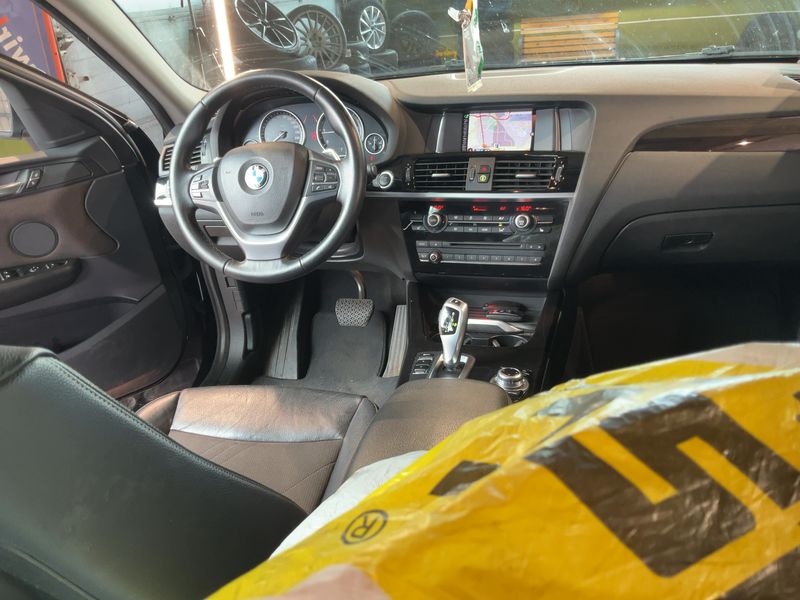 BMW X4 xDrive 20d — zdjęcie 12