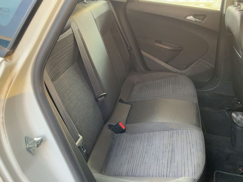 Opel Astra 1.6 CDTI DPF Selective — zdjęcie 14