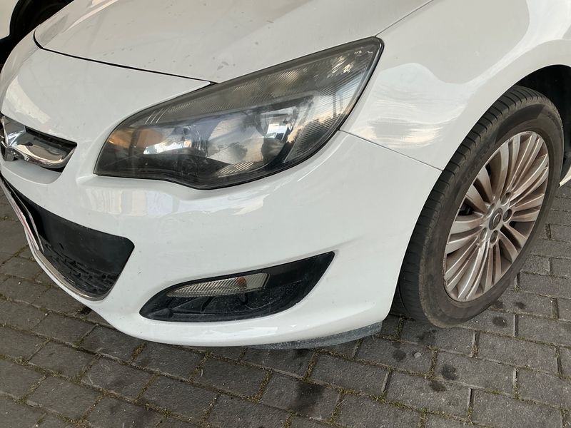 Opel Astra 1.6 CDTI DPF Selective 2014 – снимка 37