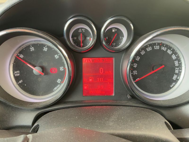 Opel Astra 1.6 CDTI DPF Selective — zdjęcie 13