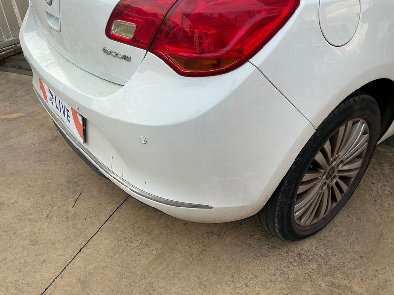 Opel Astra 1.6 CDTI DPF Selective 2014 – снимка 34