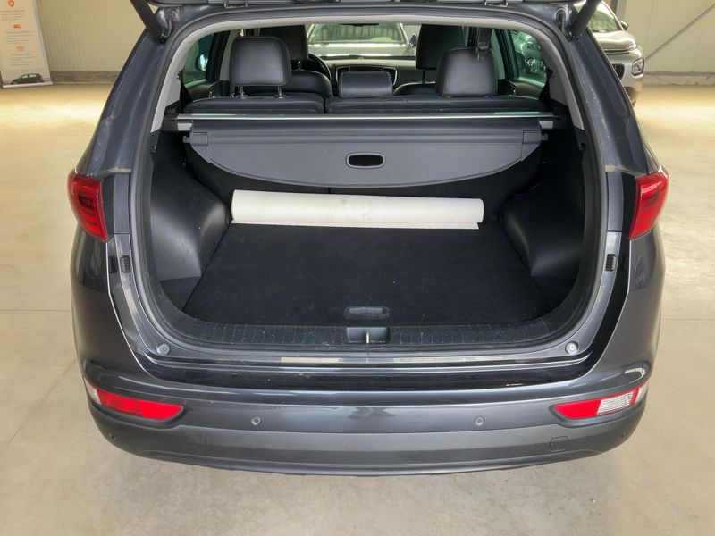 Kia Sportage 2.0 CRDi Spirit 4WD — zdjęcie 10