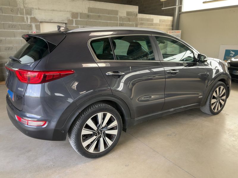Kia Sportage 2.0 CRDi Spirit 4WD — zdjęcie 6
