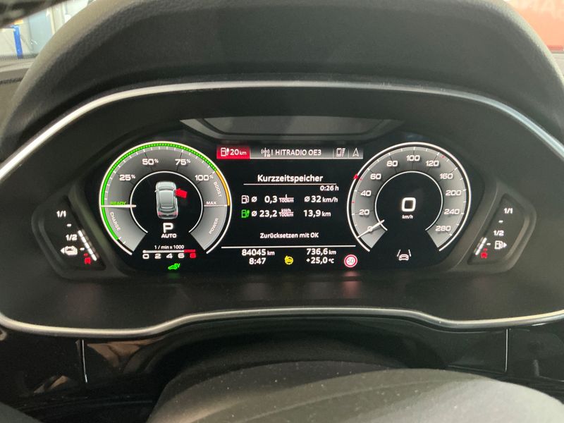 Audi Q3 Sportback 45 TFSIe S line — zdjęcie 13