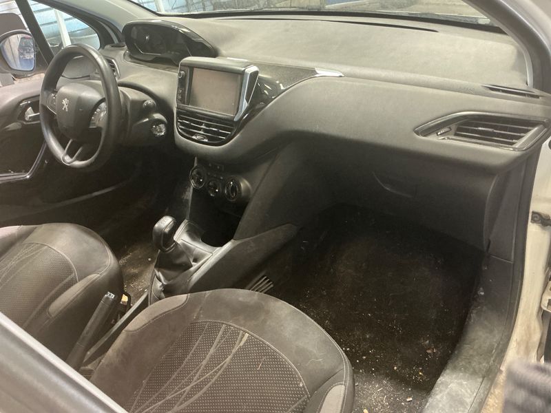 Peugeot 208 1.0 VTi Active 2013 – снимка 3