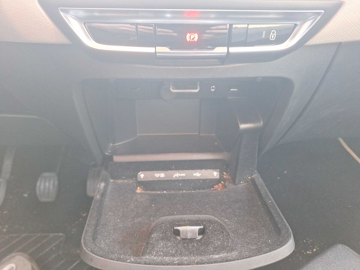 Citroen C4 2018 — photo 65