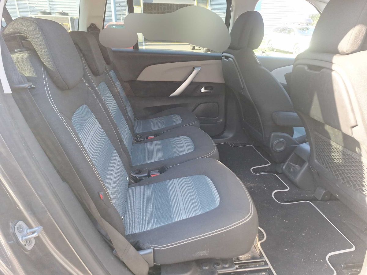 Citroen C4 2018 — photo 15