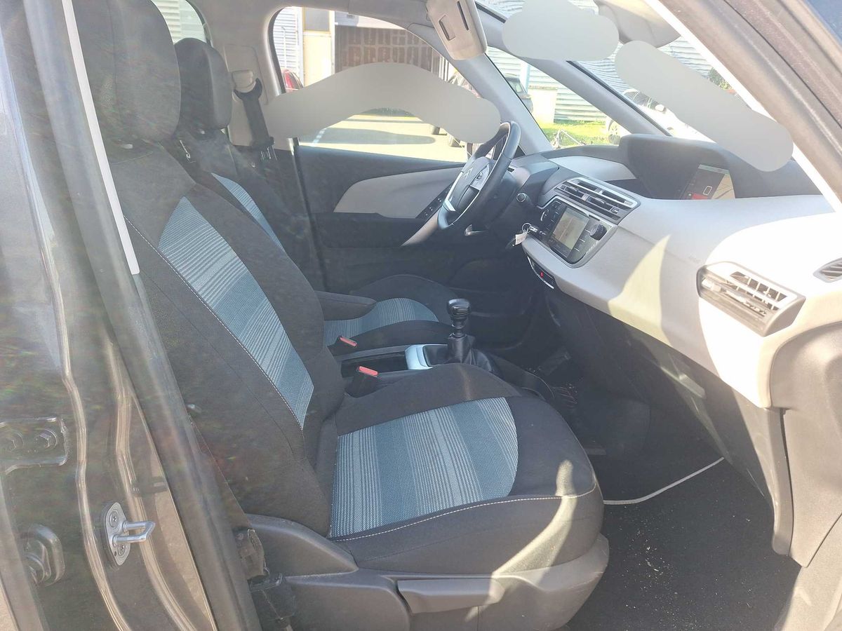 Citroen C4 2018 — photo 11