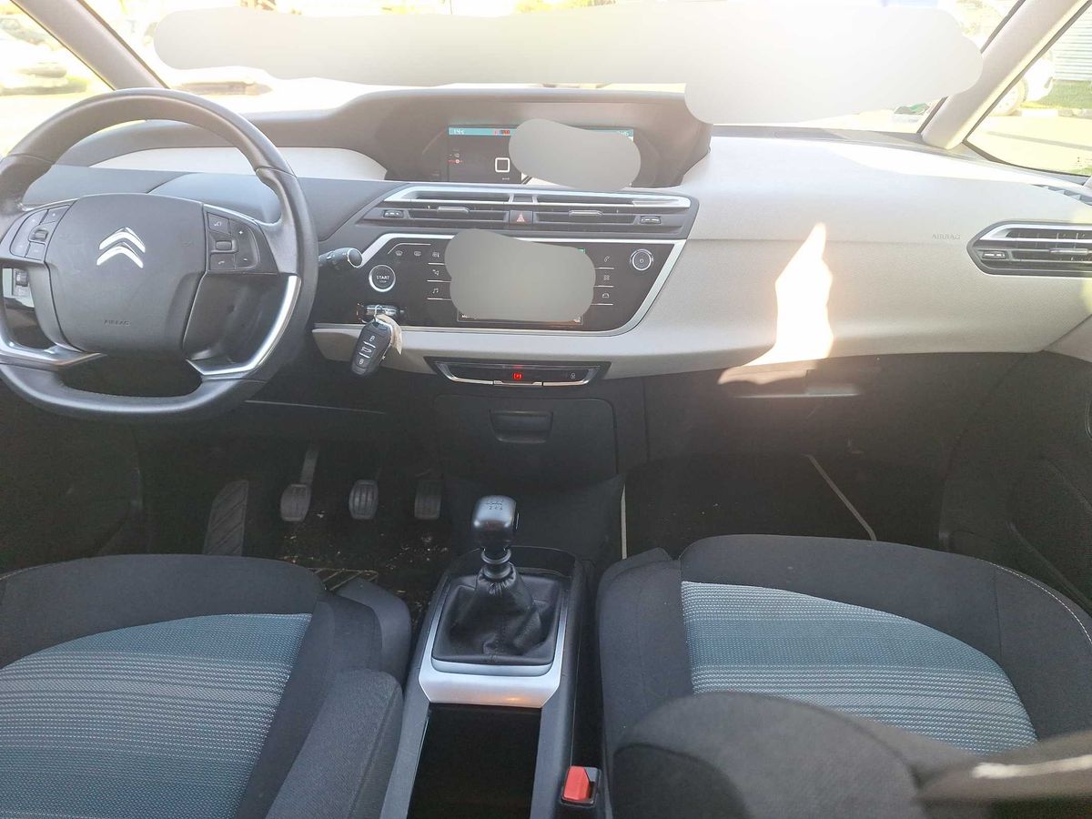 Citroen C4 2018 — photo 12