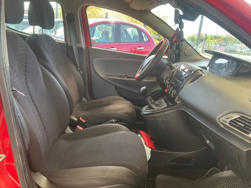 Lancia Ypsilon 1.3 JTD Gold — zdjęcie 3