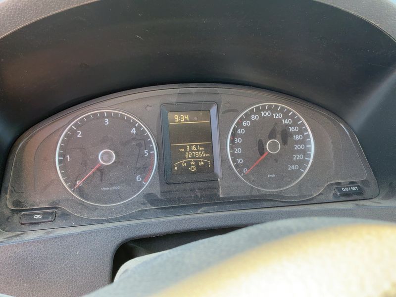 Volkswagen T5 Kombi 2.0 TDI — zdjęcie 13