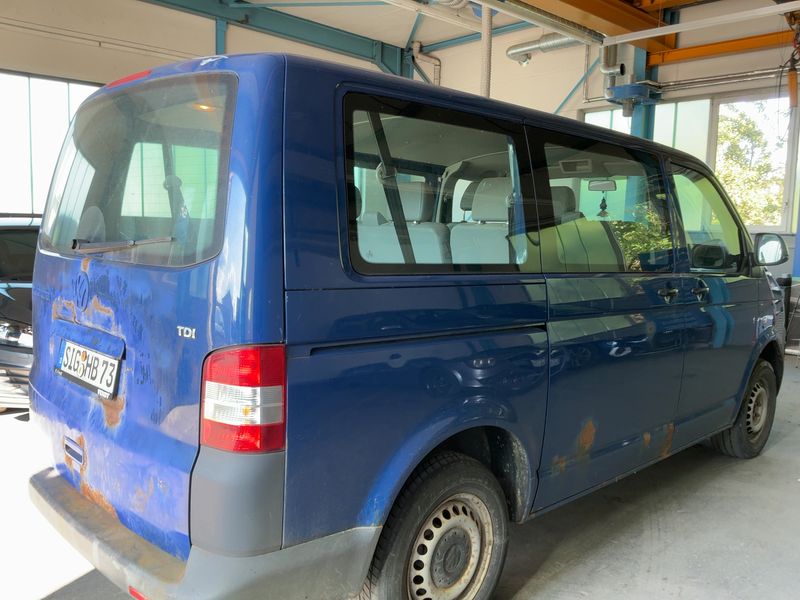 Volkswagen T5 Kombi 2.0 TDI — zdjęcie 6