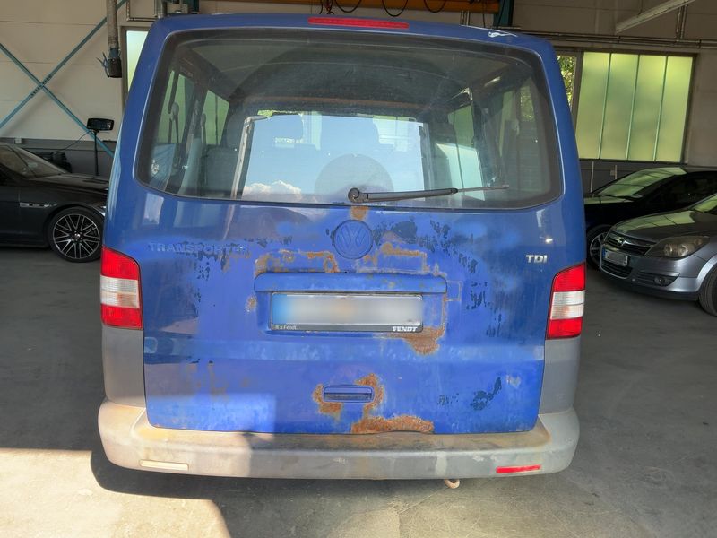 Volkswagen T5 Kombi 2.0 TDI — zdjęcie 5