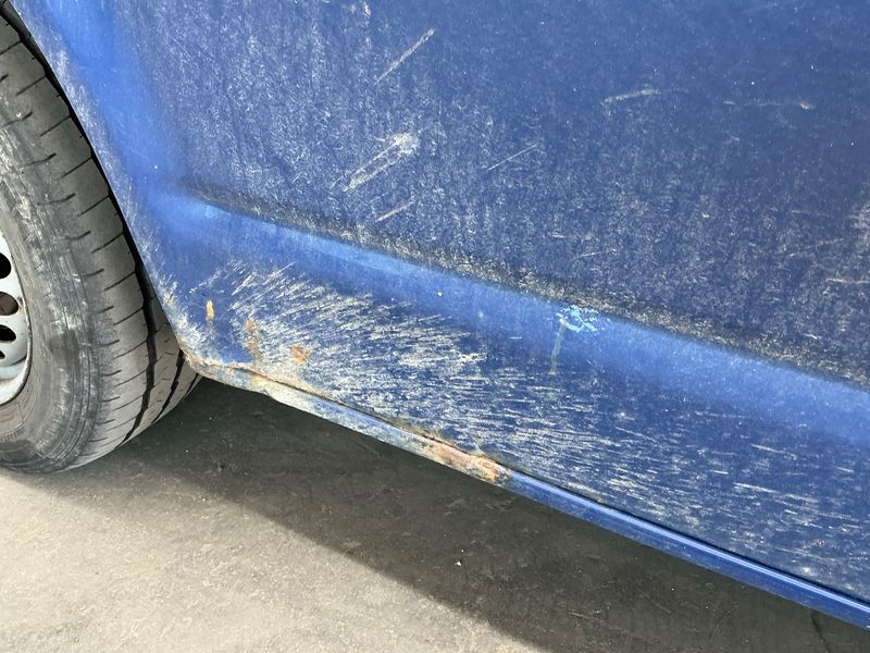 Volkswagen T5 Kombi 2.0 TDI 2010 – снимка 28